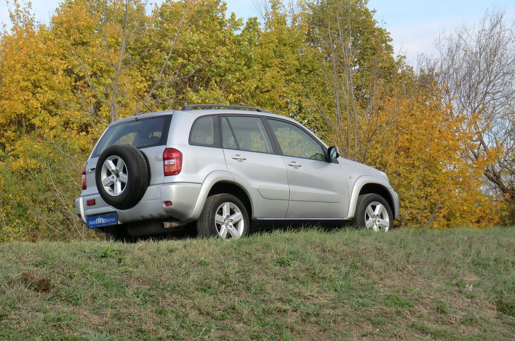 TOYOTA RAV 4