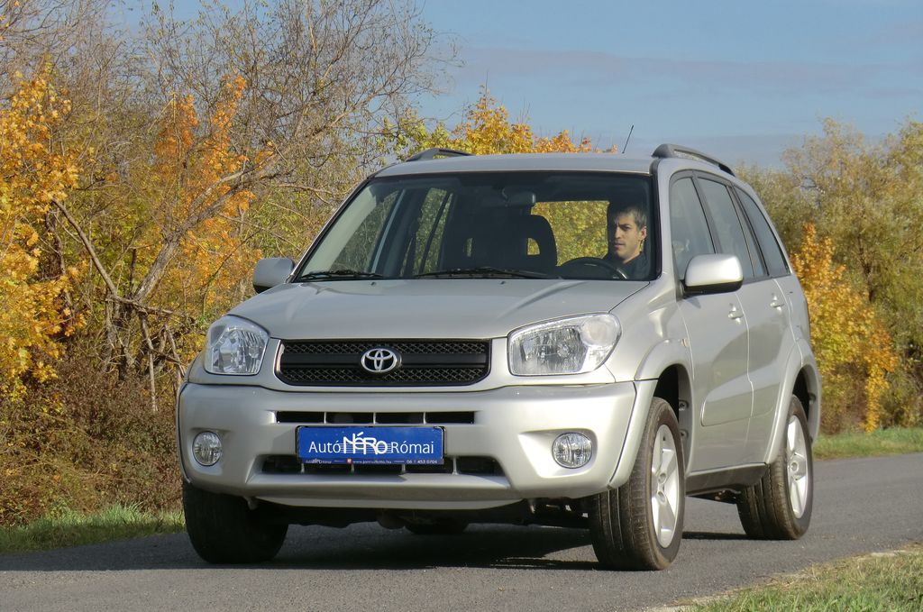 TOYOTA RAV 4