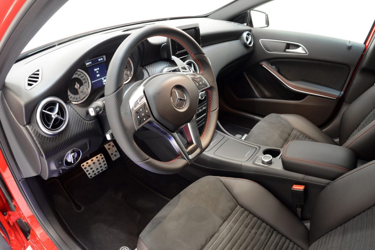 MERCEDES-BENZ A-OSZTÁLY