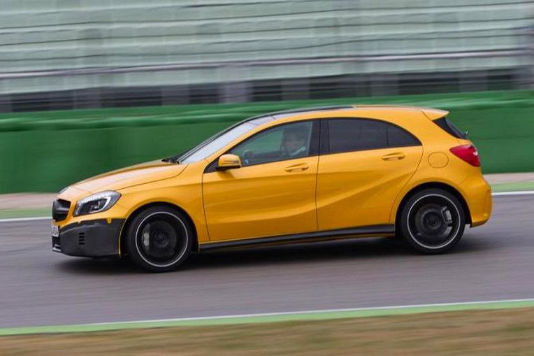 MERCEDES-BENZ A-OSZTÁLY
