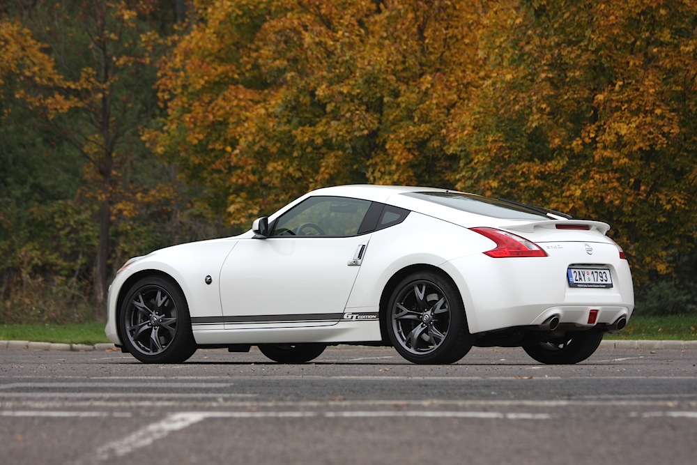 NISSAN 370 Z