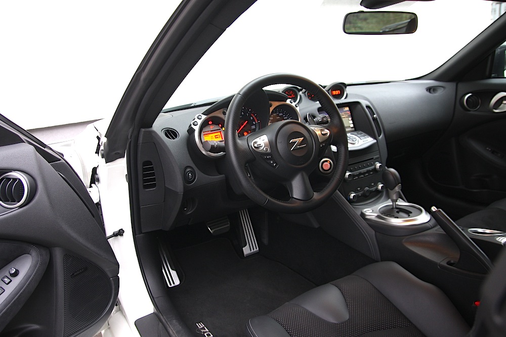 NISSAN 370 Z