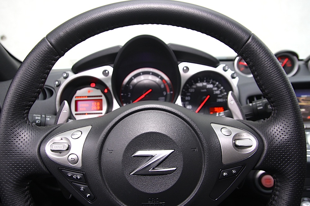 NISSAN 370 Z