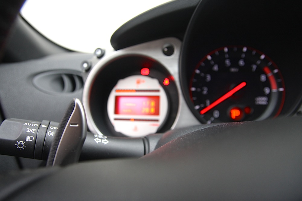 NISSAN 370 Z