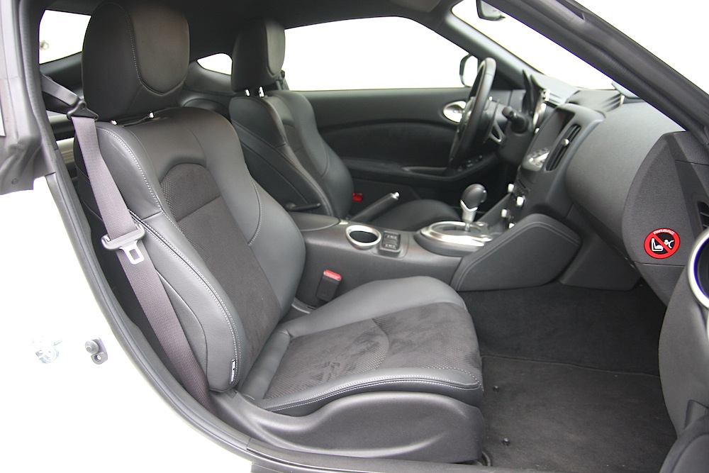 NISSAN 370 Z