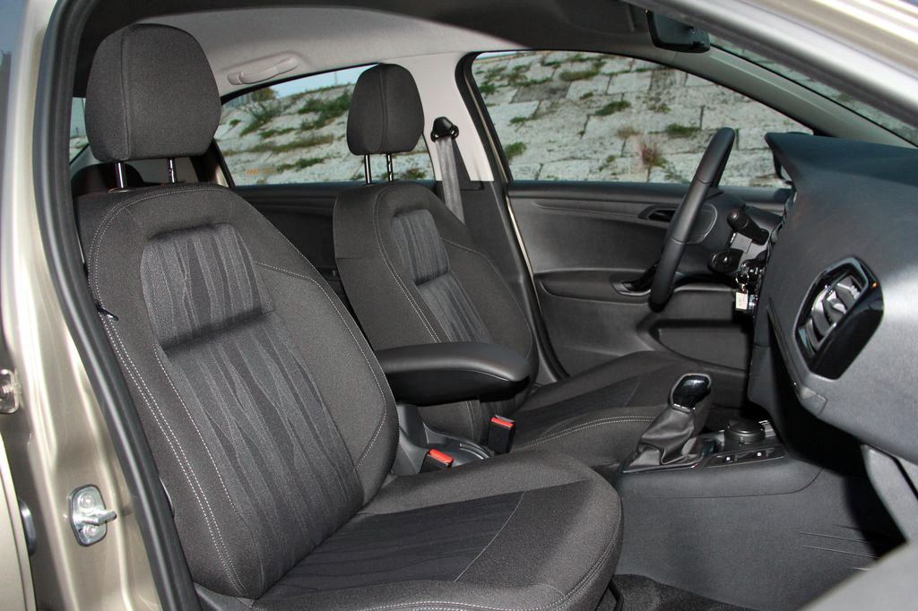 PEUGEOT 301