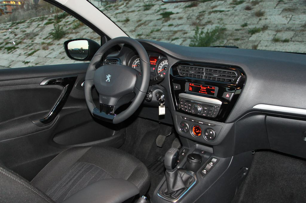 PEUGEOT 301