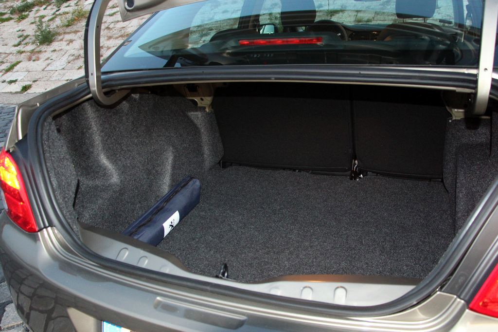 PEUGEOT 301