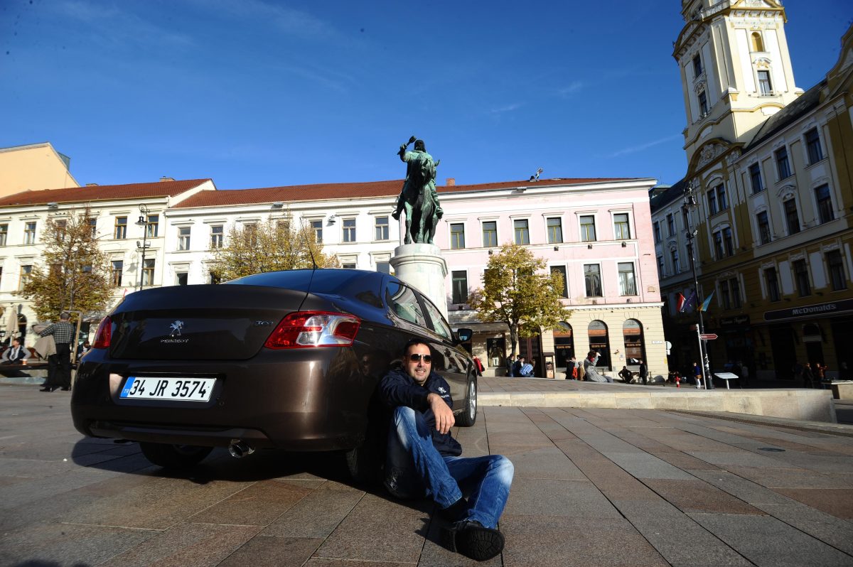 PEUGEOT 301