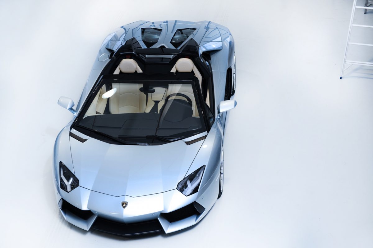 LAMBORGHINI AVENTADOR
