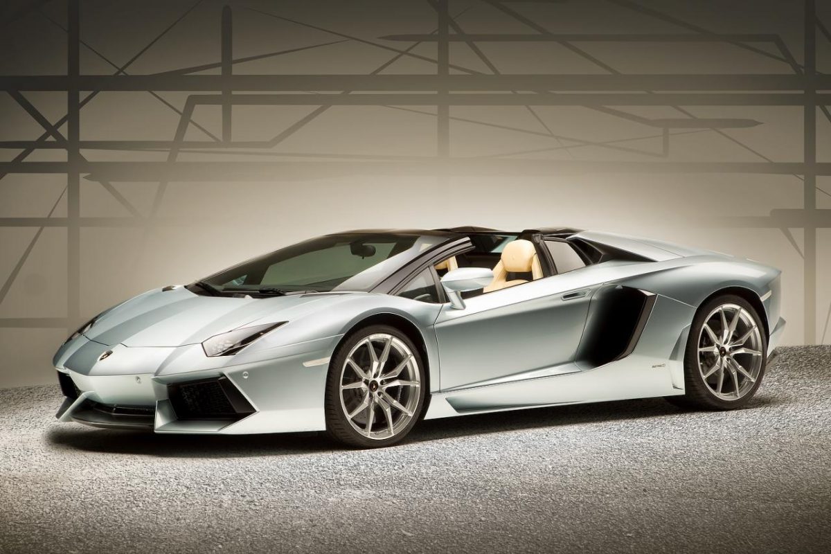 LAMBORGHINI AVENTADOR