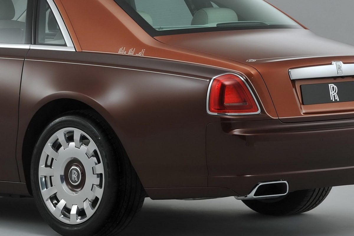 ROLLS-ROYCE GHOST