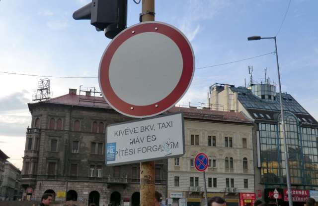 7787