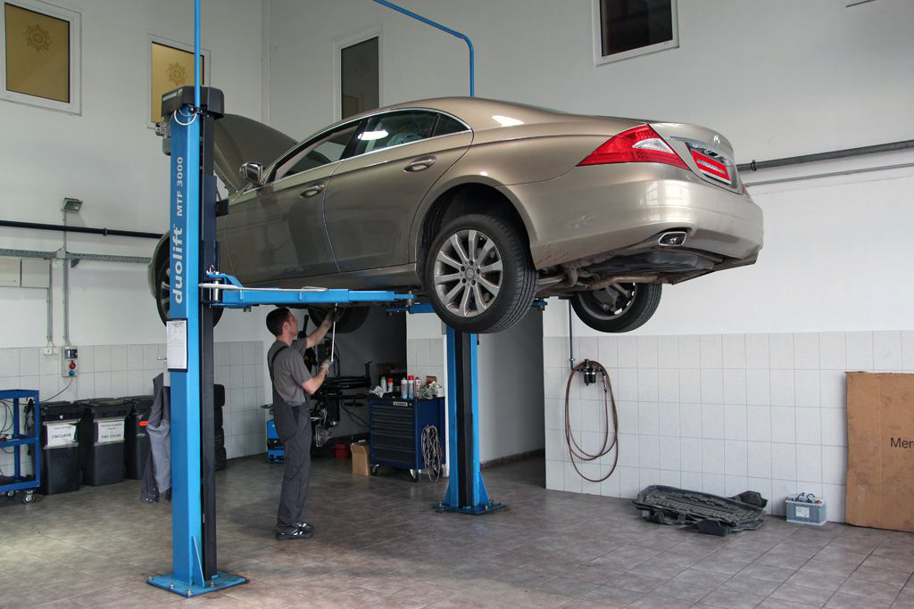 MERCEDES-BENZ