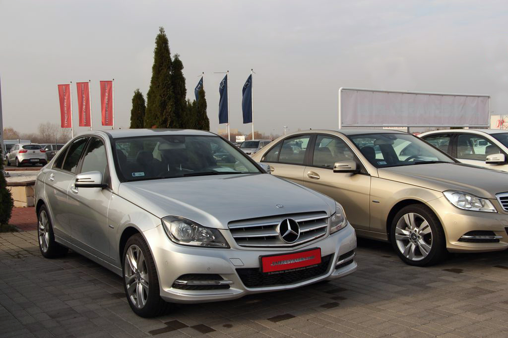 MERCEDES-BENZ
