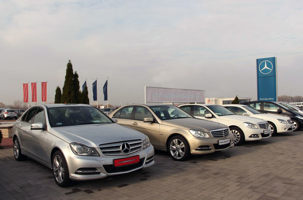 MERCEDES-BENZ