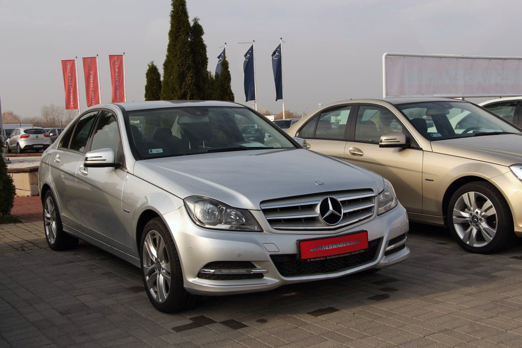 MERCEDES-BENZ
