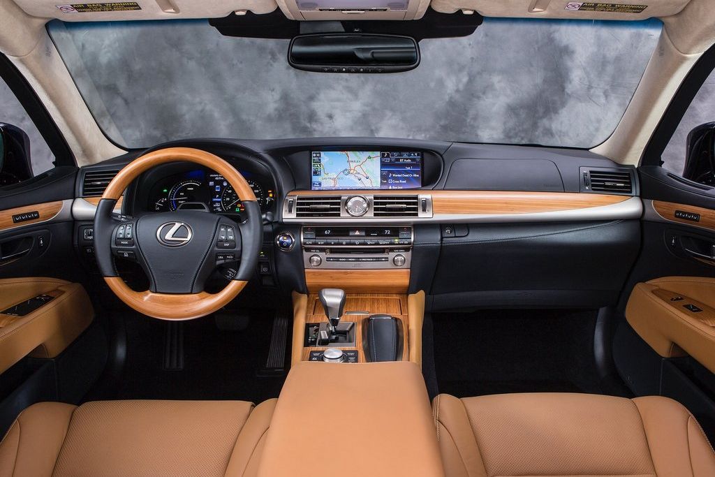 LEXUS