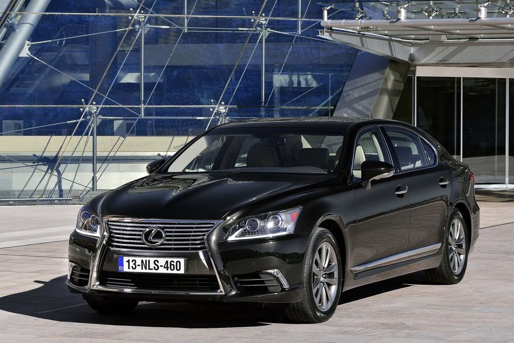 LEXUS