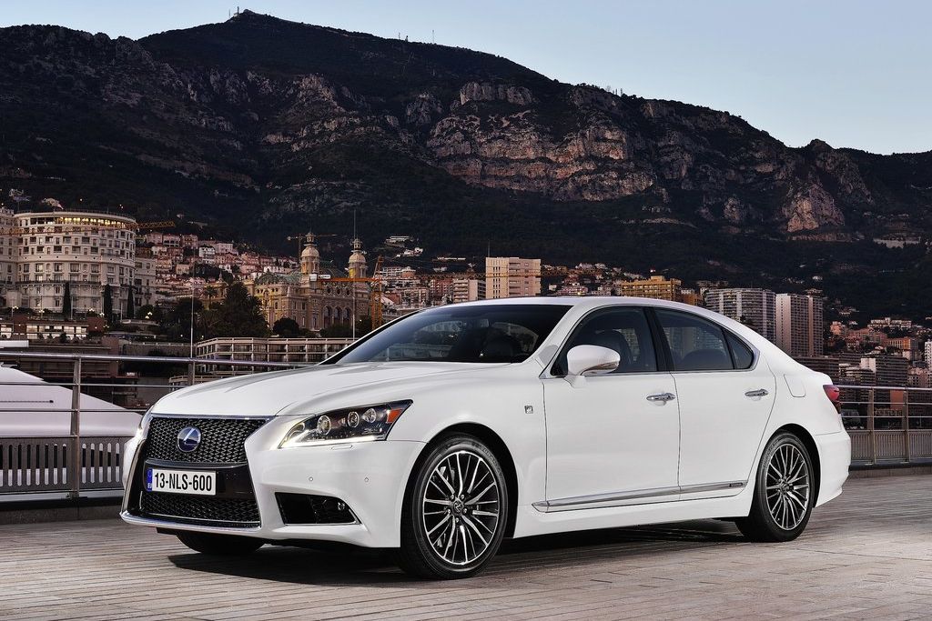 LEXUS