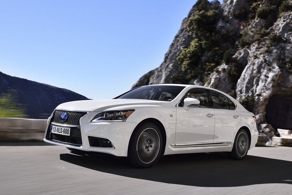 LEXUS
