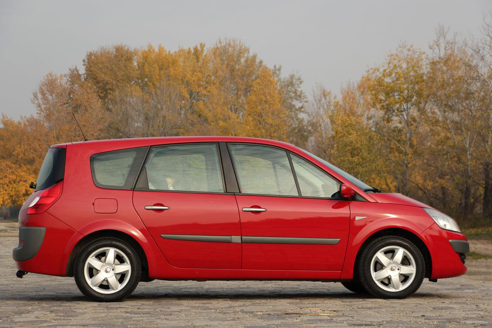 RENAULT GRAND SCENIC