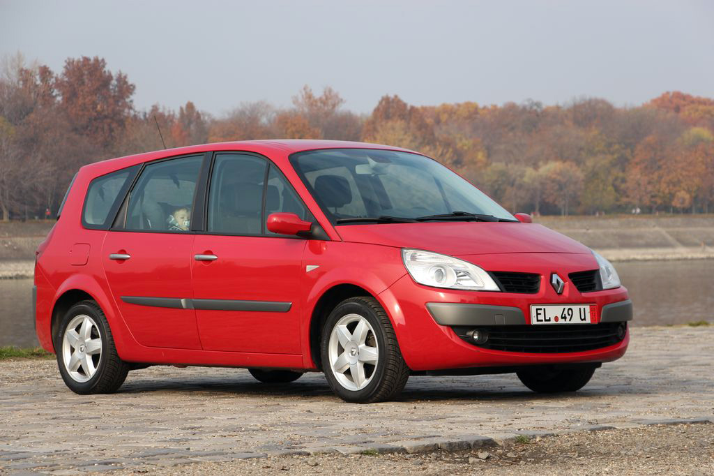 RENAULT GRAND SCENIC