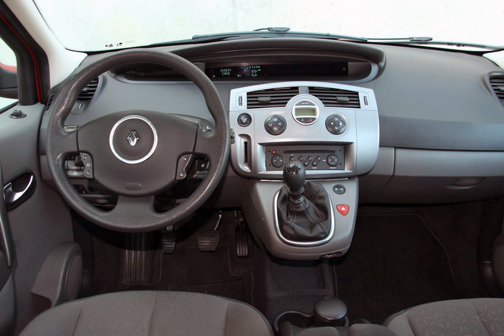 RENAULT GRAND SCENIC