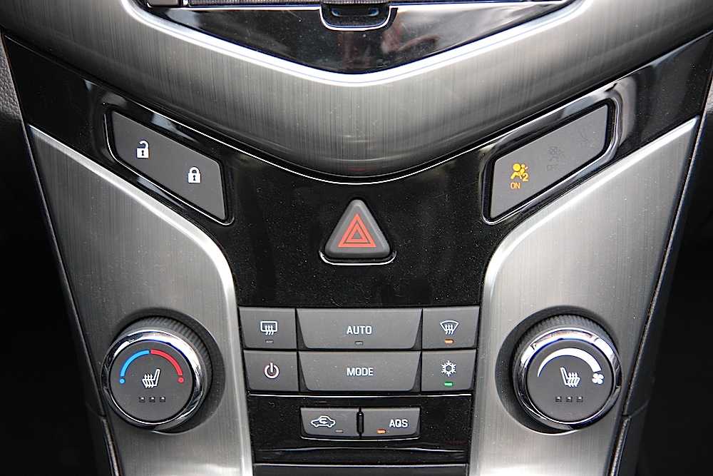 CHEVROLET CRUZE