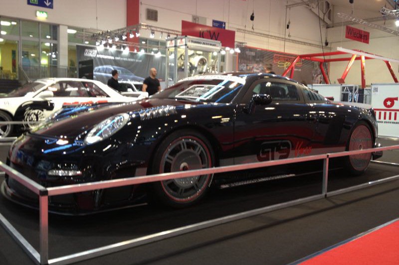 PORSCHE 911