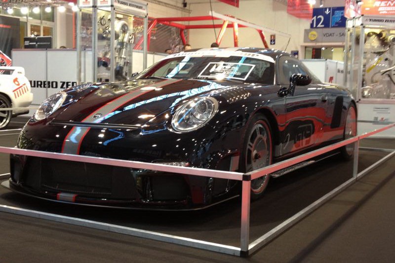 PORSCHE 911