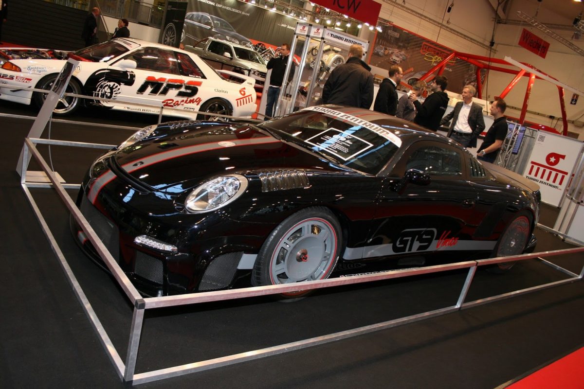 PORSCHE 911