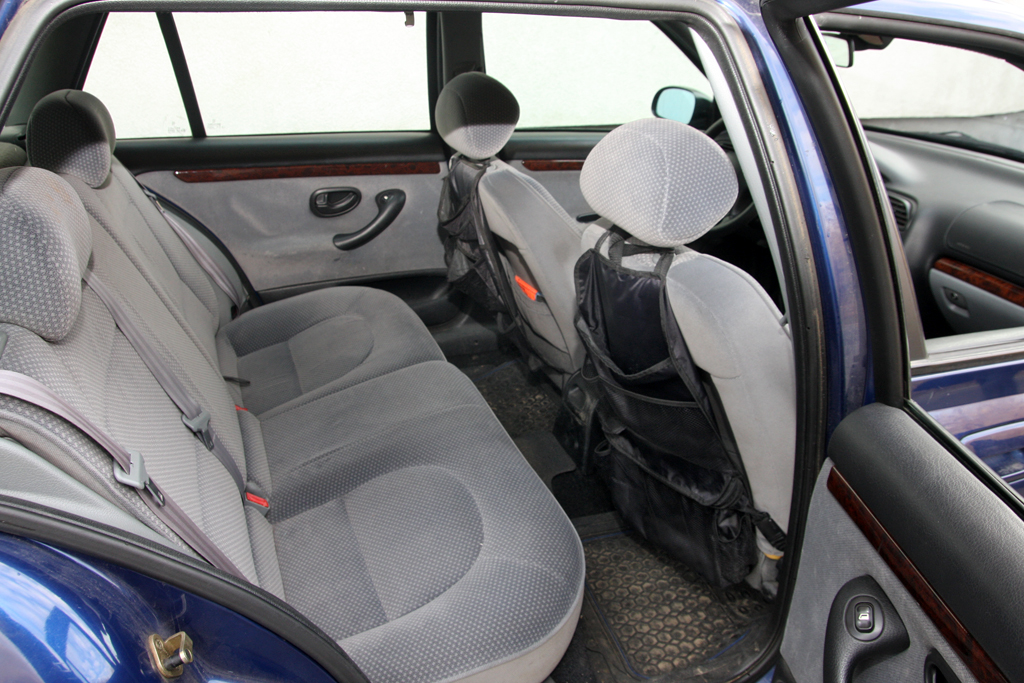 PEUGEOT 406