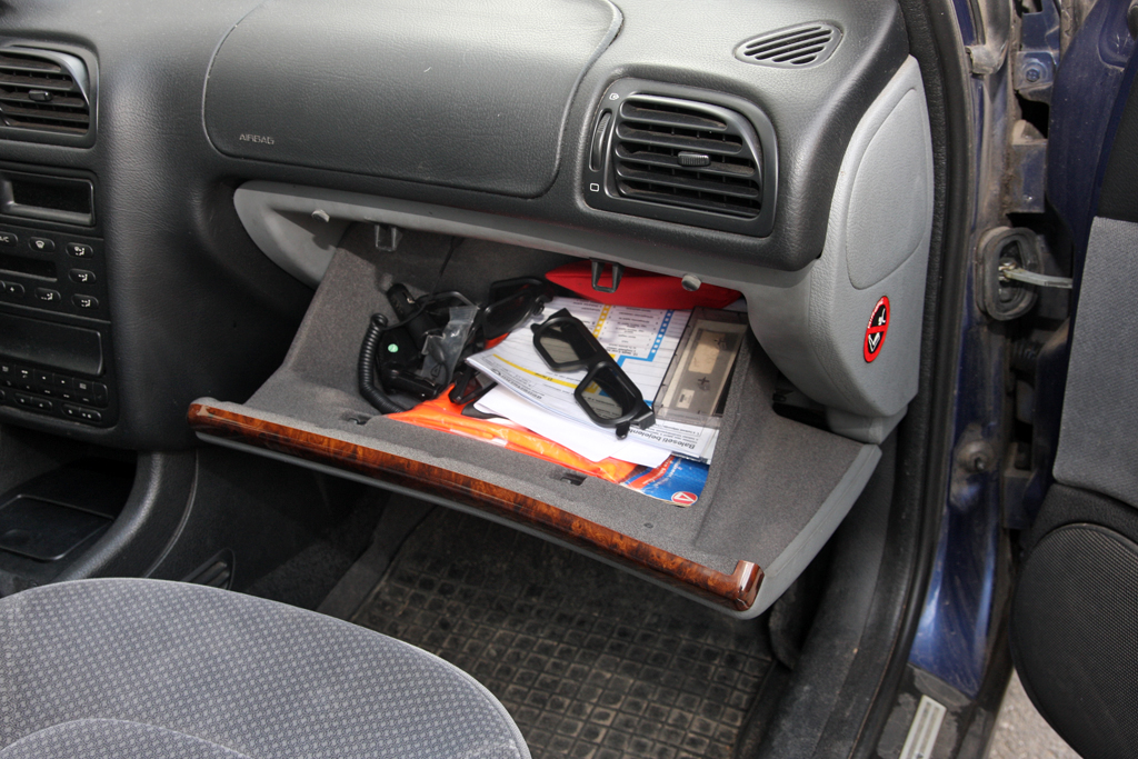 PEUGEOT 406