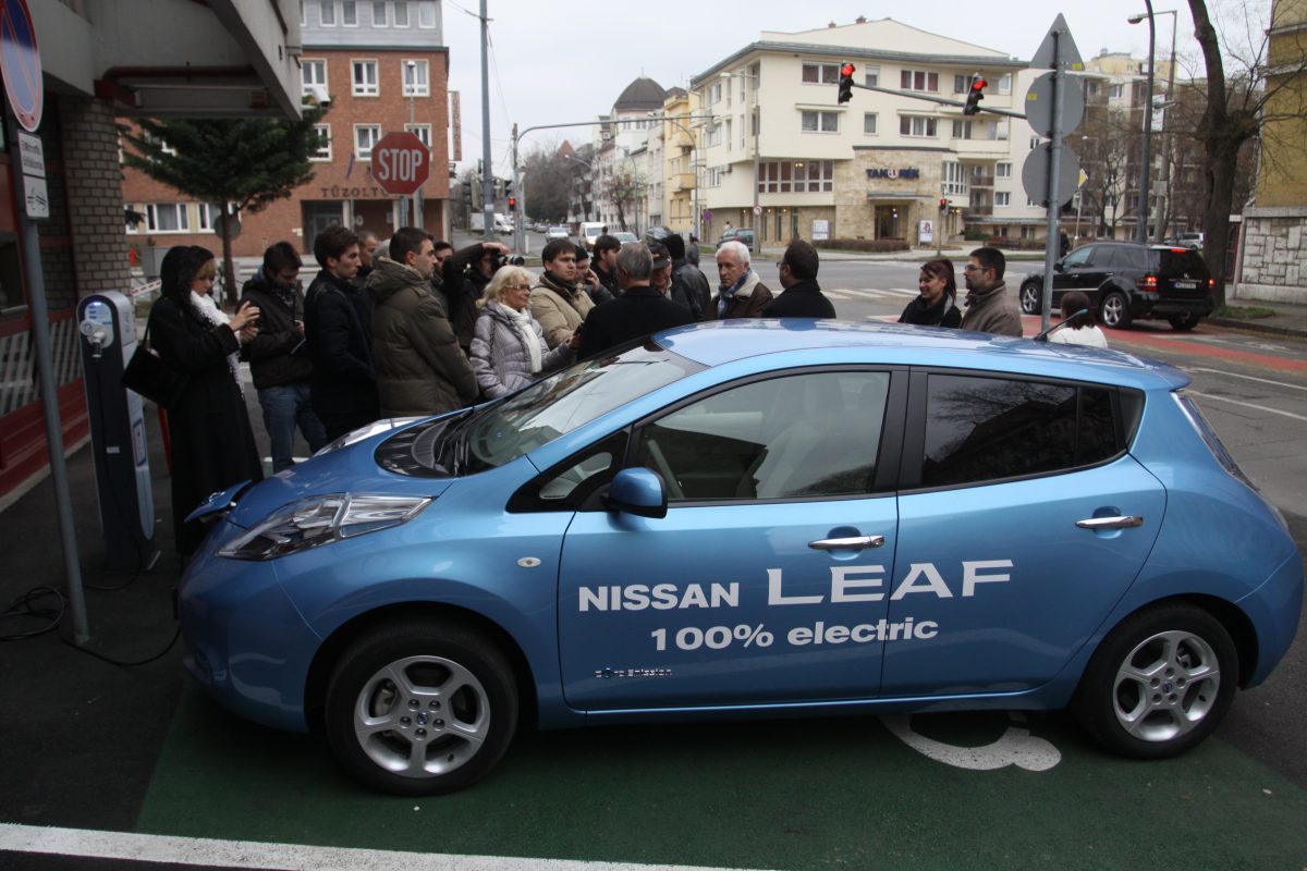 NISSAN