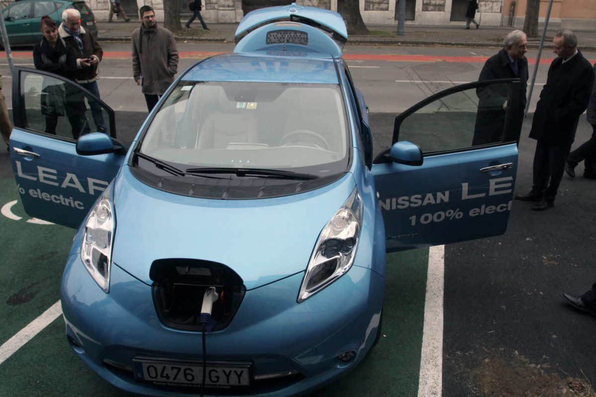 NISSAN