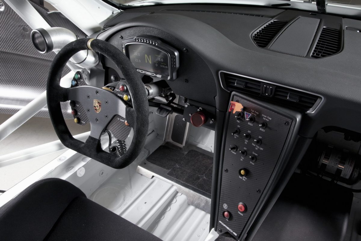 PORSCHE 911