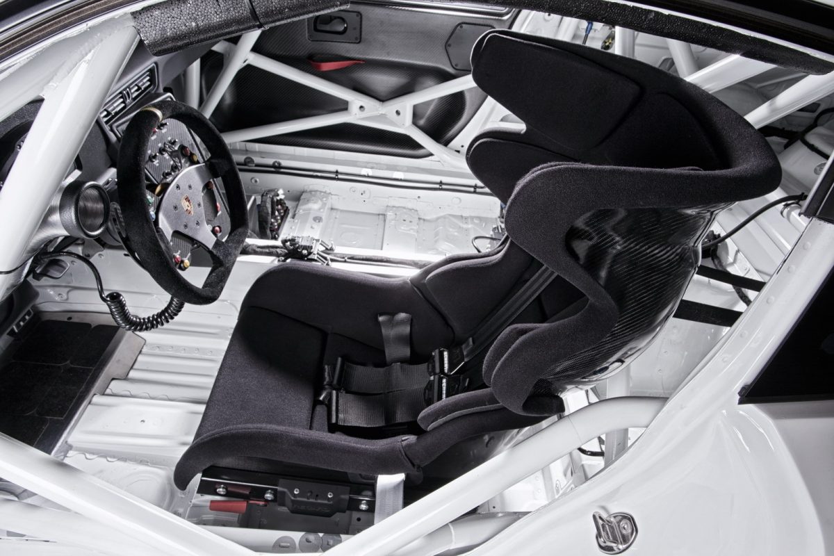PORSCHE 911