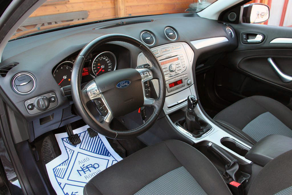 FORD MONDEO