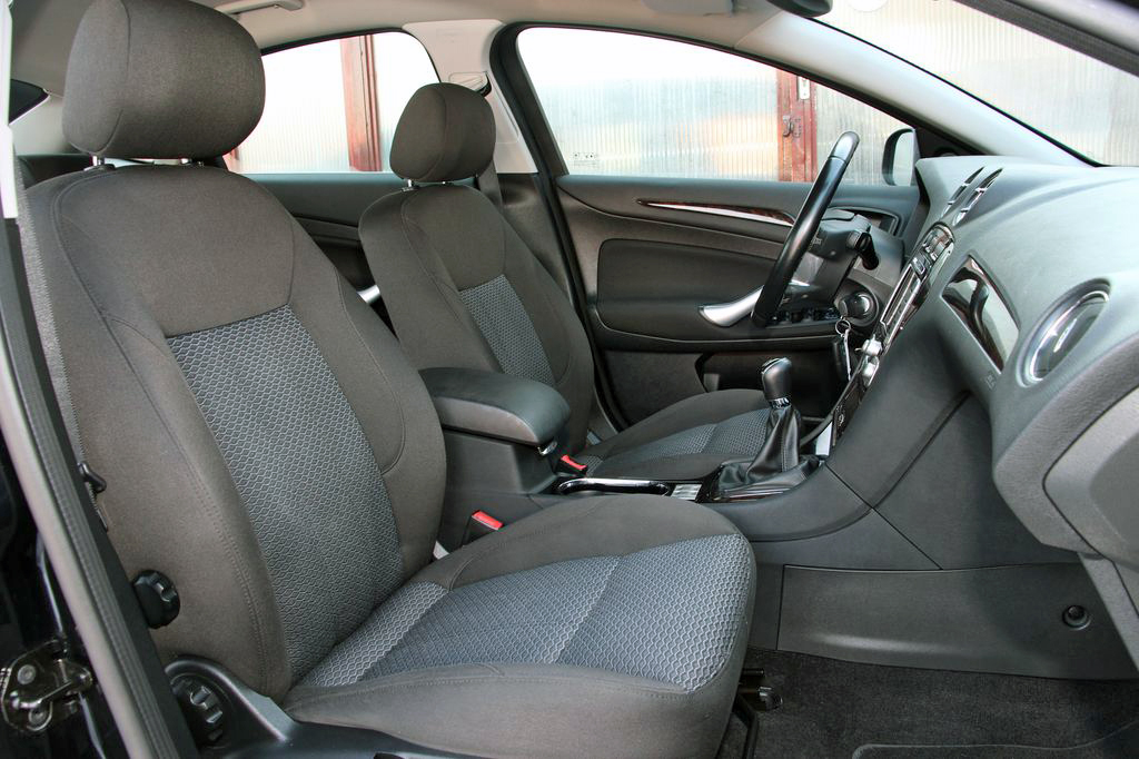 FORD MONDEO