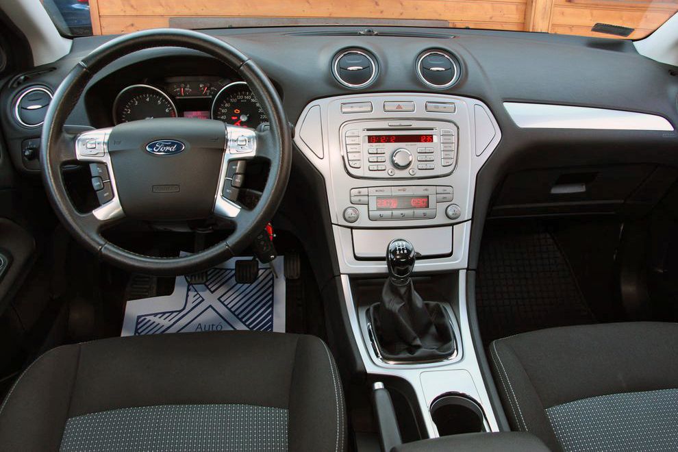 FORD MONDEO