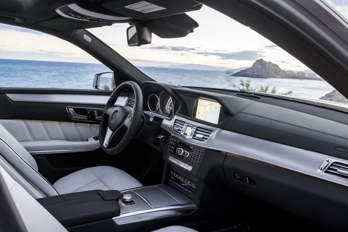 MERCEDES-BENZ