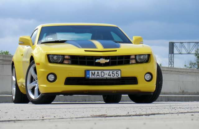 Le a gatyával! - Chevrolet Camaro teszt
