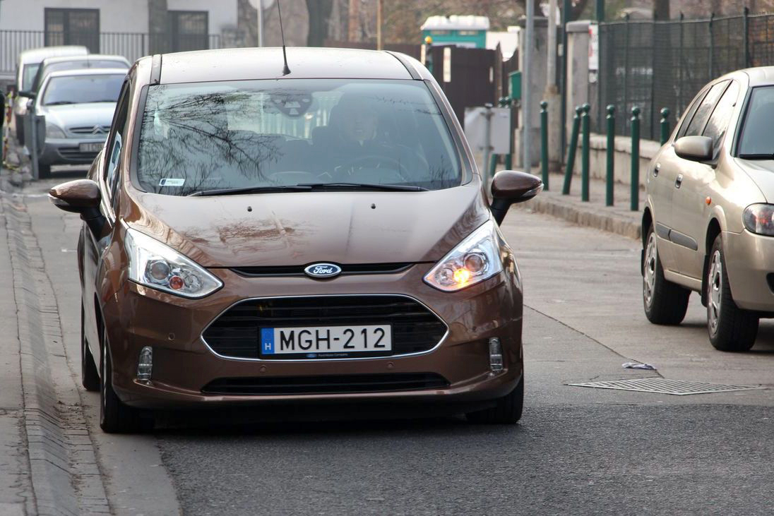 FORD B-MAX