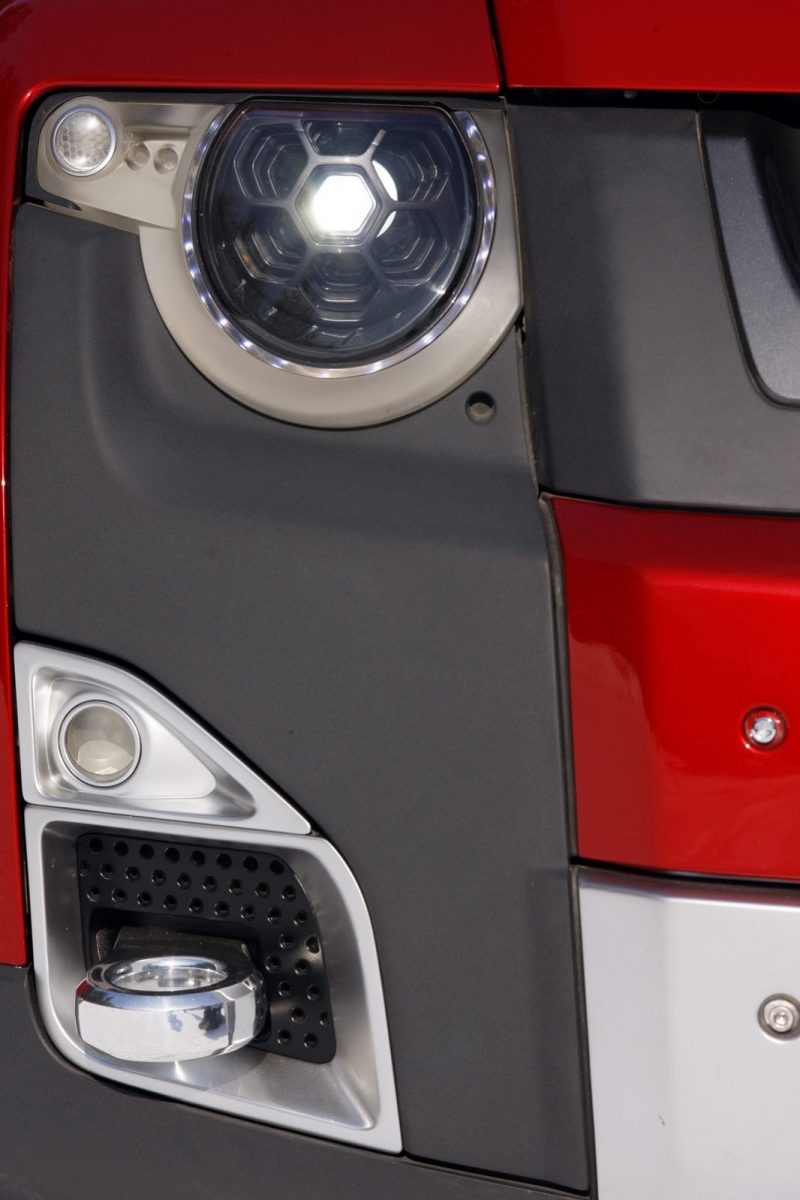 LAND ROVER