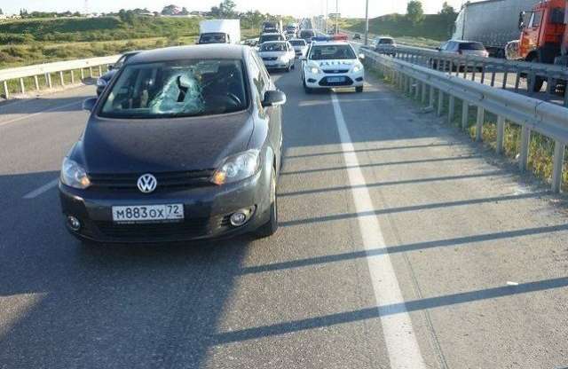 Repül a nehéz kő: ki tudja, hol áll meg?