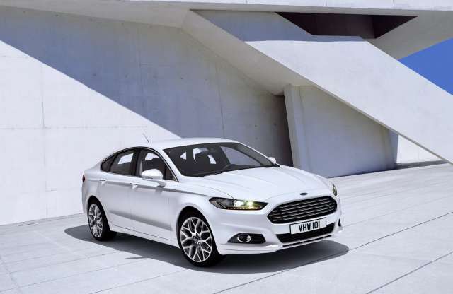 Három hengerrel is itt az új Ford Mondeo