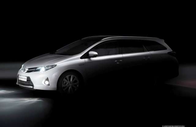 Kombi karosszériával is jön az új Toyota Auris