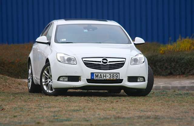 Drágán add a dízeled - Opel Insignia 2.0 BiTurbo teszt