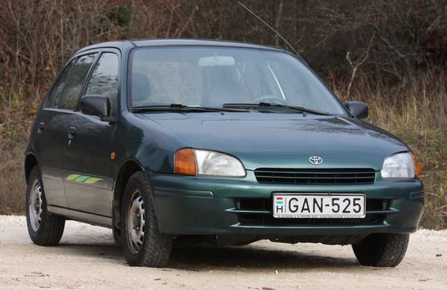 Nagylány kicsi autója - Toyota Starlet 1.3, 1996